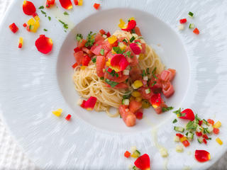ローズ風味のトマトカッペリーニ