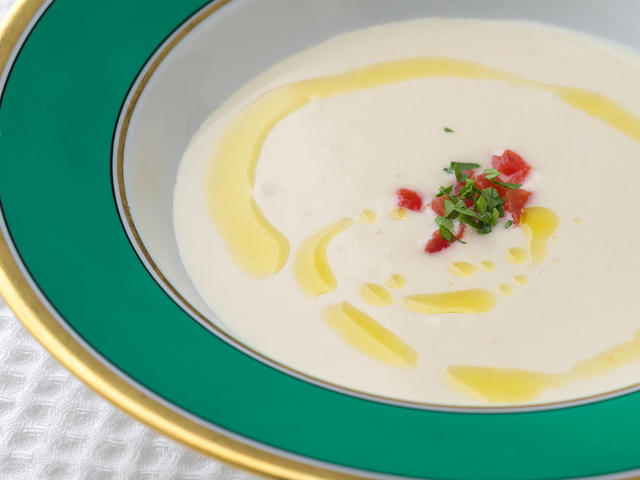 根セロリの冷製スープ スープ 片岡護の本格イタリアン Epirecipe エピレシピ