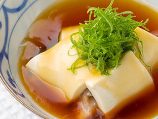 絹豆腐と銀鱈の煮物