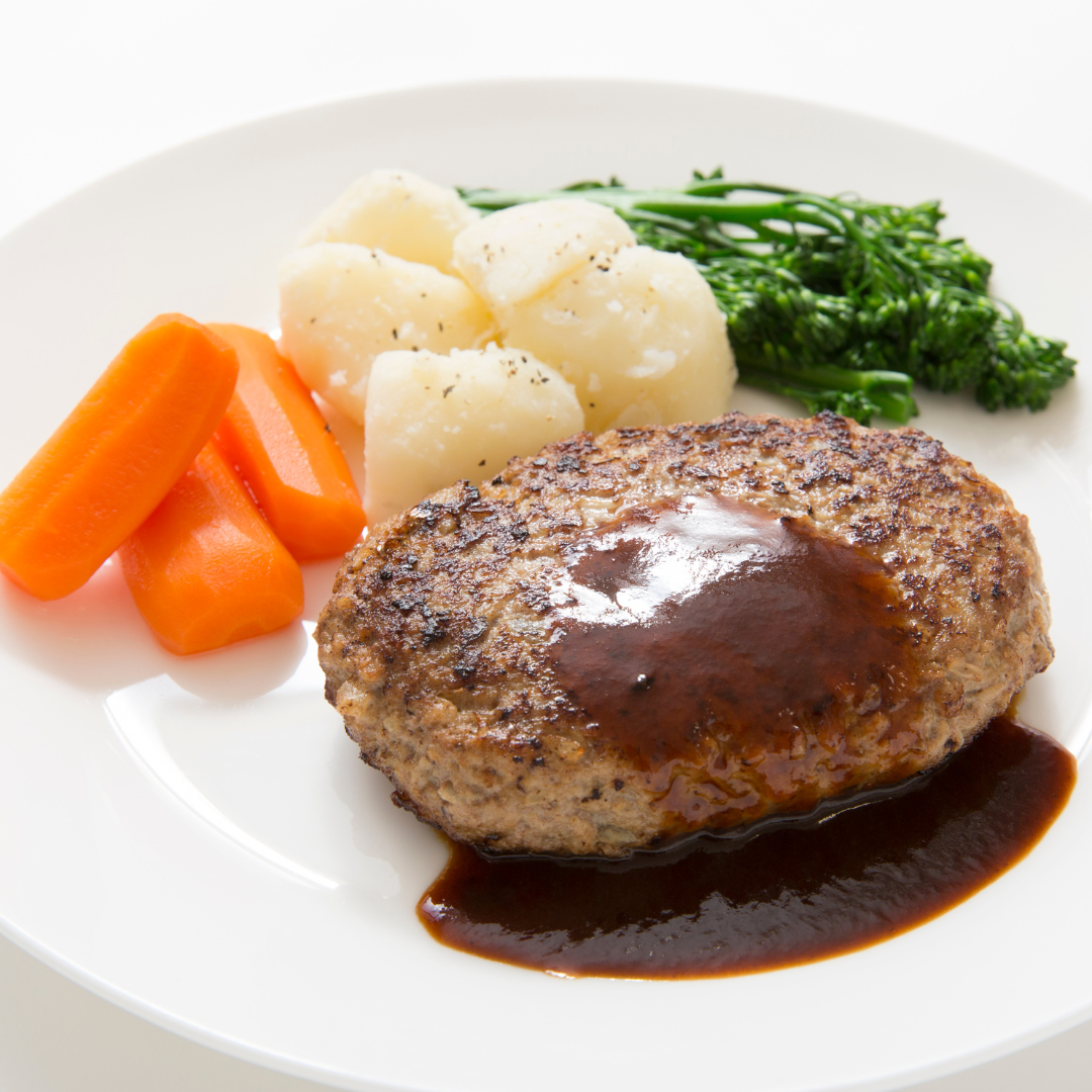 お肉の旨みを逃さない！ジューシーハンバーグの作り方のコツ 